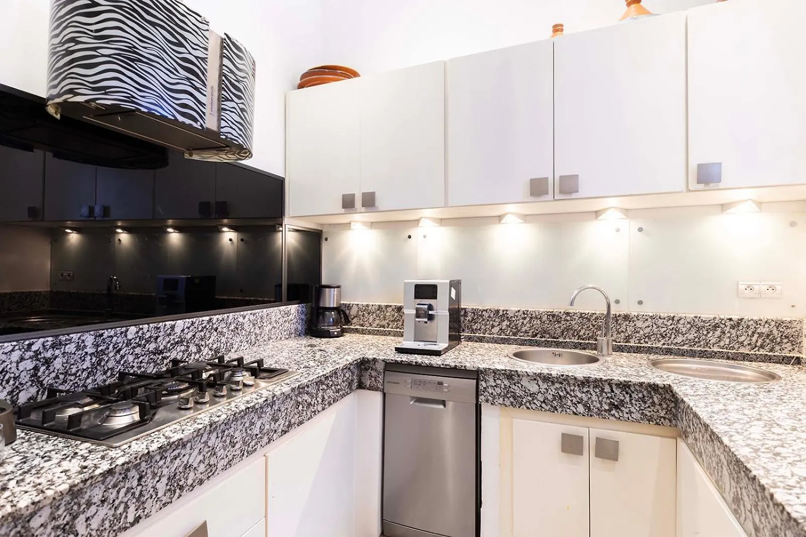 ***** Riad Hotel Marrakchill Marrakesh Marruecos
